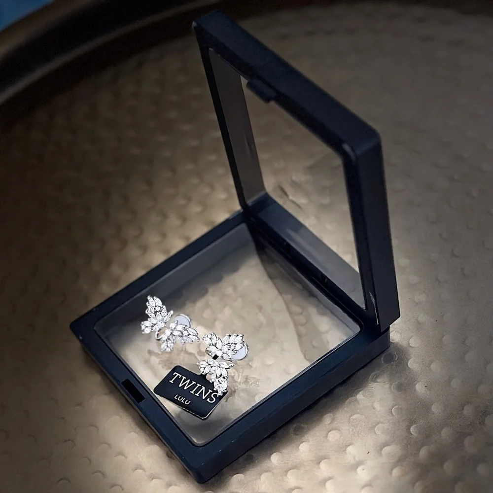 *SOLD*~Butterfly Earrings - Picture 6 of 6